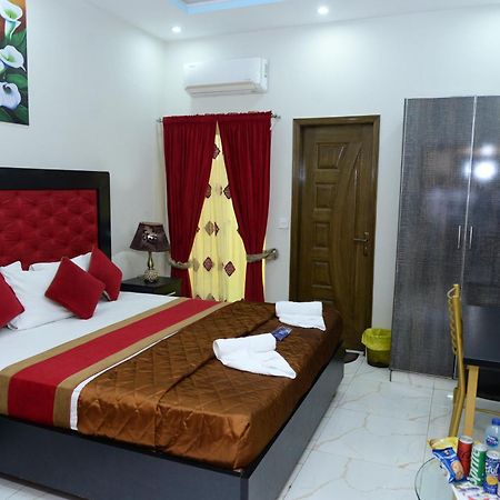 Hotel Deluxe لاهور المظهر الخارجي الصورة