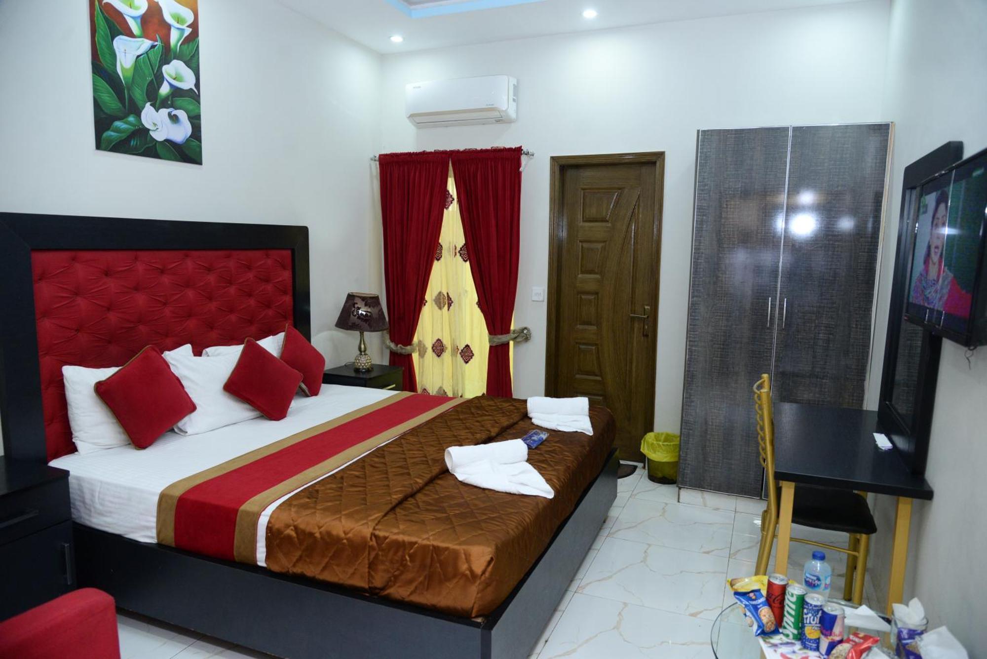 Hotel Deluxe لاهور المظهر الخارجي الصورة