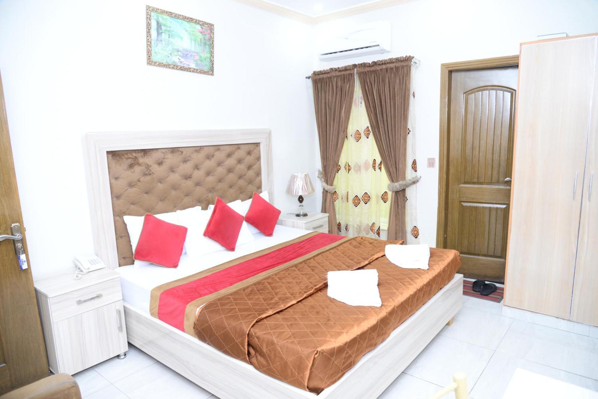 Hotel Deluxe لاهور المظهر الخارجي الصورة