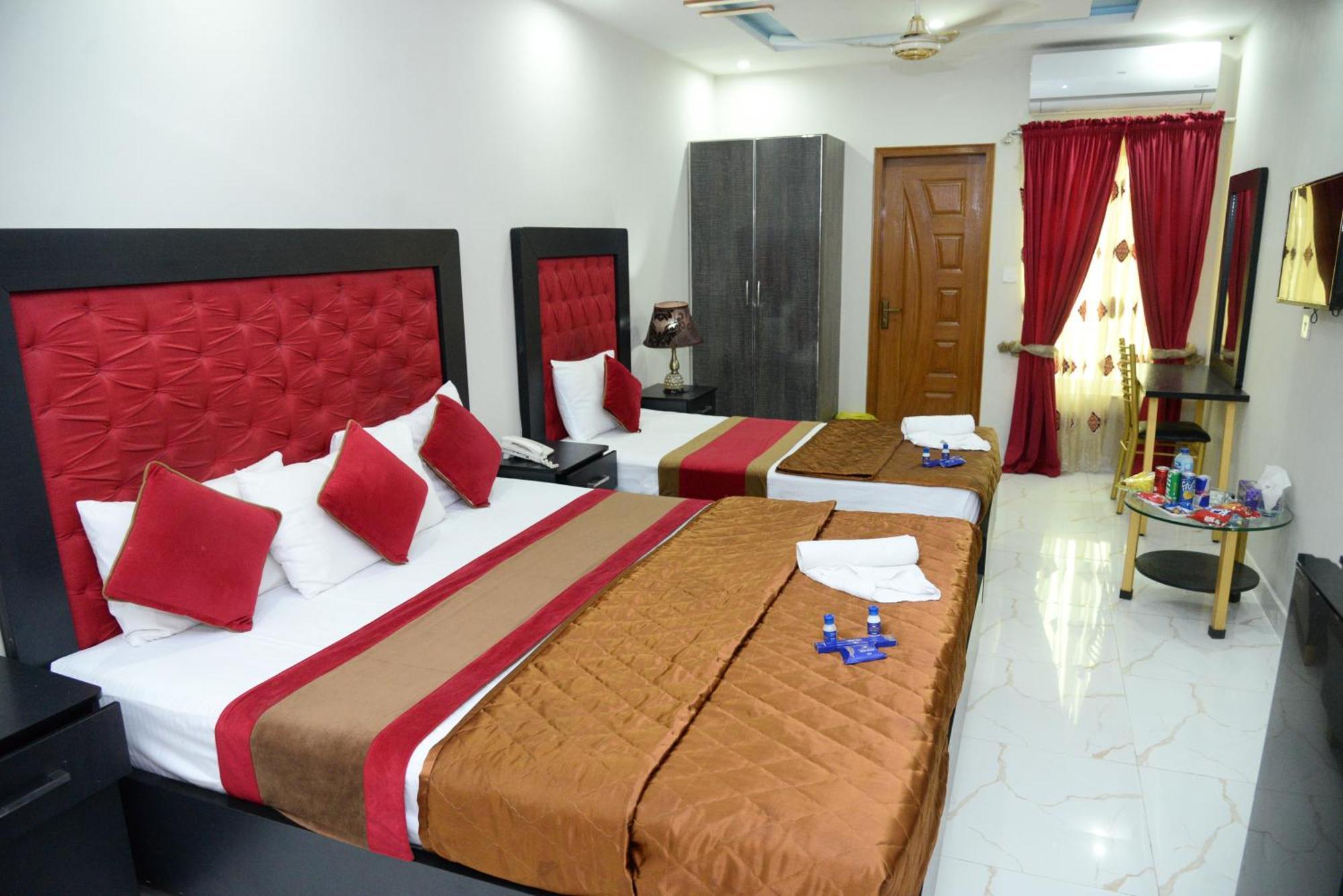 Hotel Deluxe لاهور المظهر الخارجي الصورة