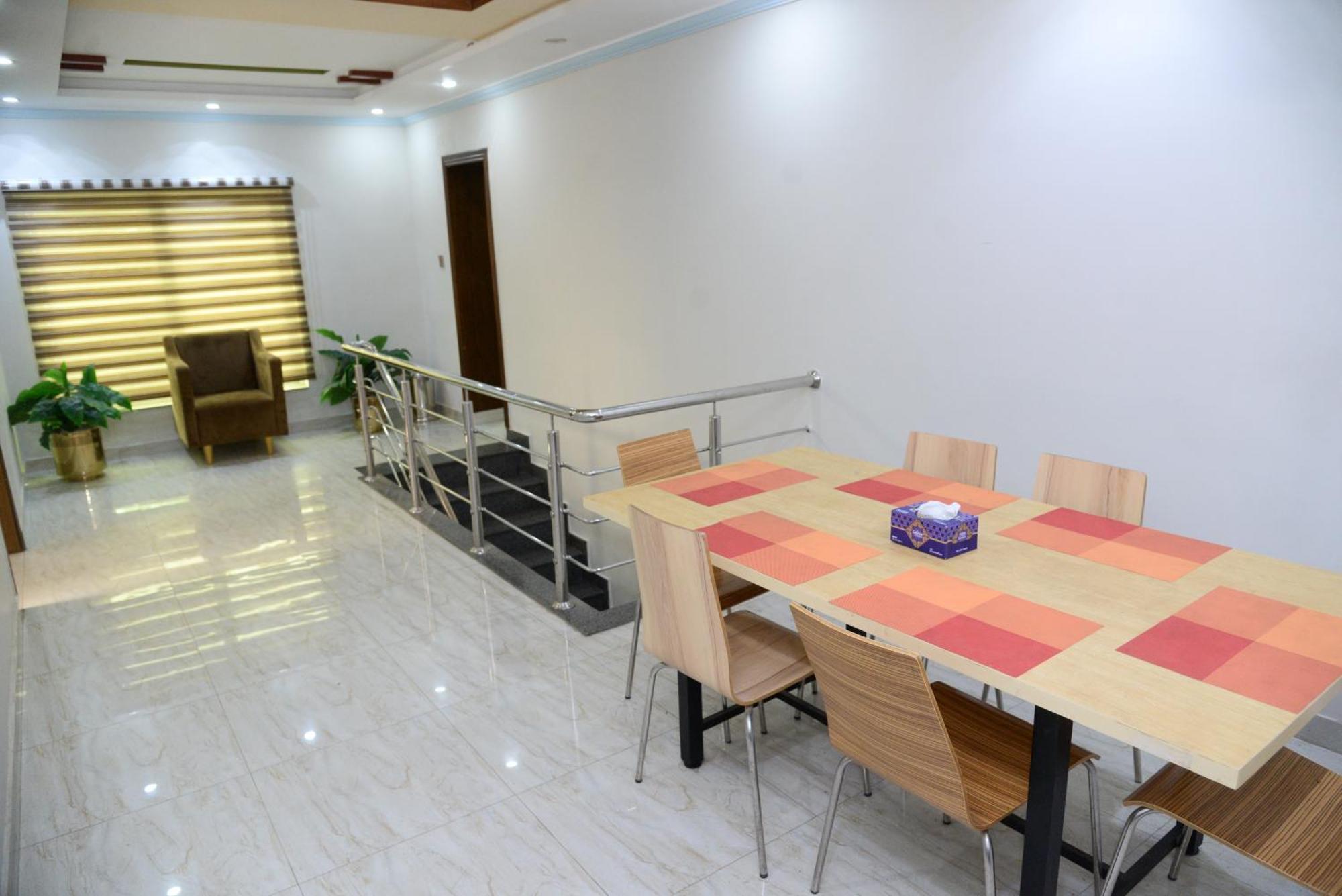 Hotel Deluxe لاهور المظهر الخارجي الصورة